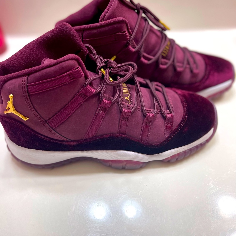 Burgundy Velvet Retro Jordan 11